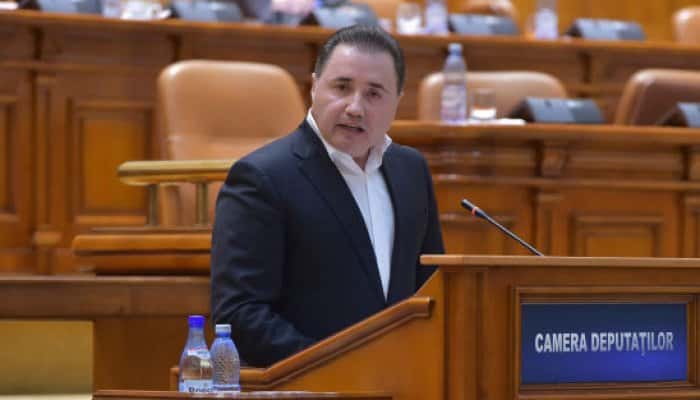 Igor Dodon i-a retras cetățenia moldovenească fostului deputat PSD Cristian Rizea, fugit din țară după condamnare 